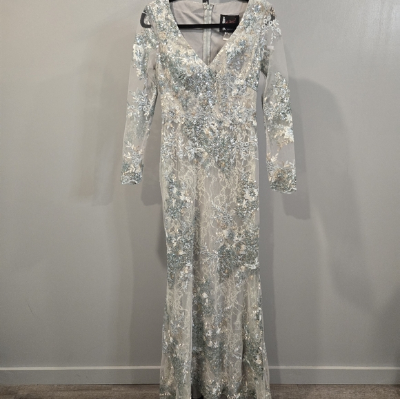 NWT MAC DUGGAL EMBELLISHED V NECK ILLUSION LONG SLEEVE GOWN 67539 SEA MIST - Picture 4 of 11